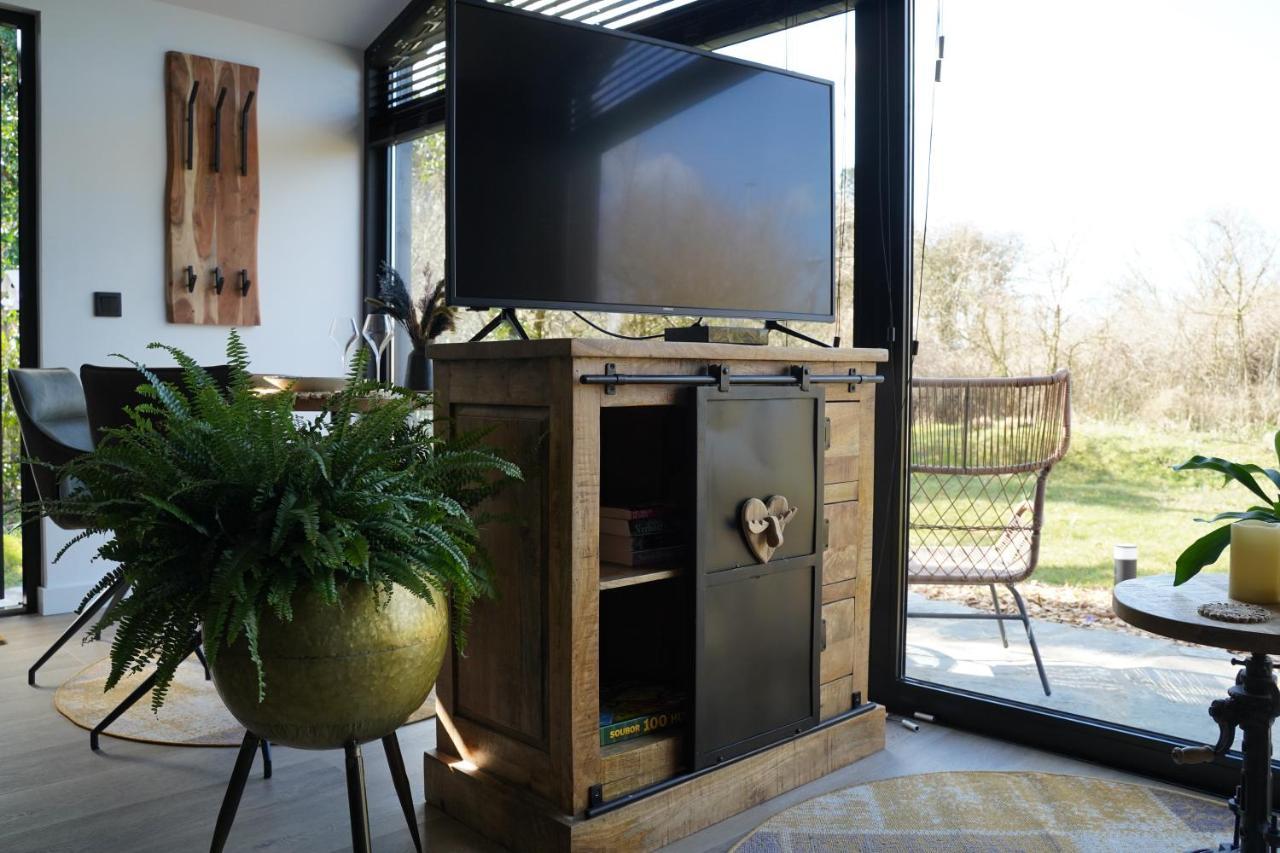 Bed & Breakfast Het Duinhuisje Met Jacuzzi, Gratis Parkeren, 2 Fietsen Te Leen, Airco Zandvoort