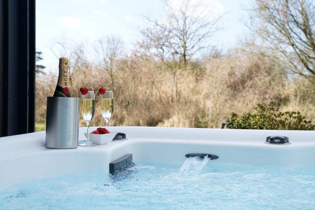 Het Duinhuisje Met Jacuzzi, Gratis Parkeren, 2 Fietsen Te Leen, Airco *