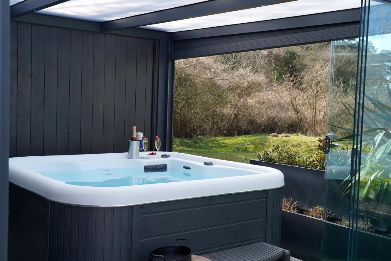 Het Duinhuisje Met Jacuzzi, Gratis Parkeren, 2 Fietsen Te Leen, Airco Bed and breakfast Zandvoort